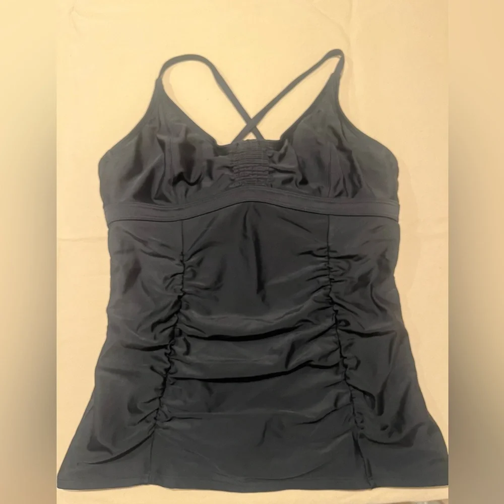 Athleta tankini, black in like new condition- size 36 B/C - Picture 2 of 3